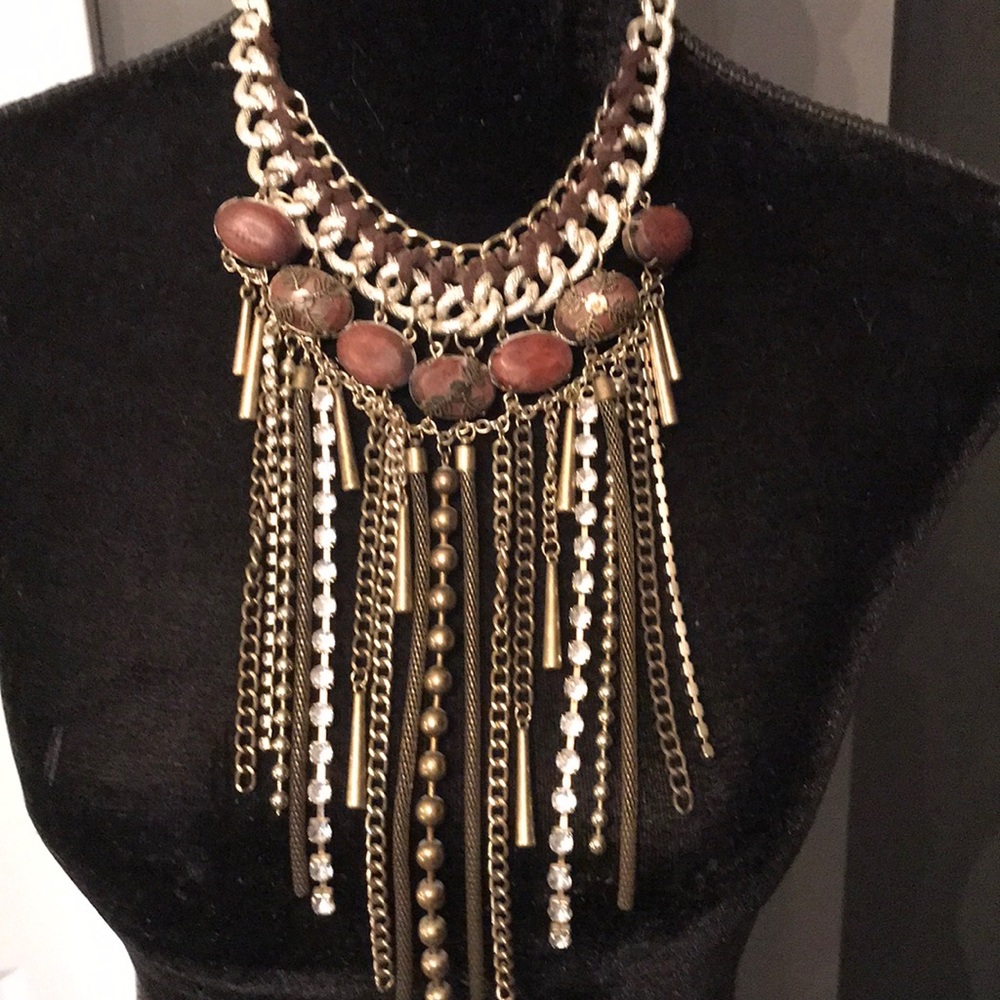 Statement necklace
